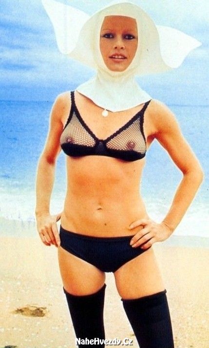 Nahá Brigitte Bardot. Fotka - 25